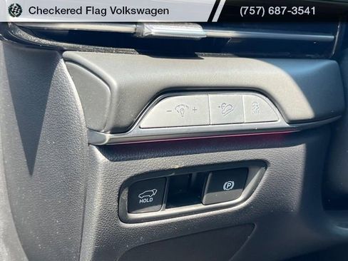 Used 2025 Genesis GV80 2.5T Standard AWD/4WD image 17