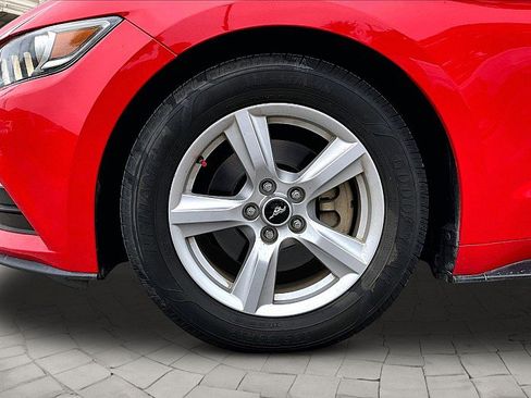 Used 2016 Ford Mustang Convertible RWD image 7