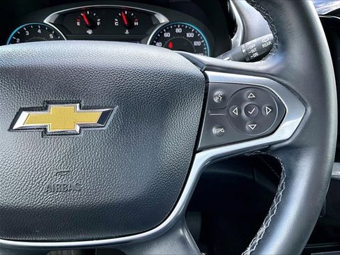 Used 2023 Chevrolet Traverse LT image 21