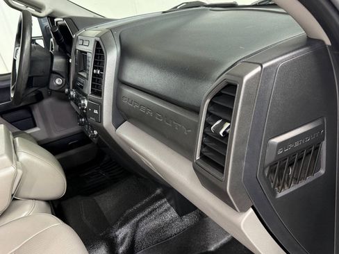 Used 2019 Ford F250 XL w/ Power Equipment Group AWD/4WD image 35