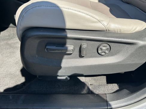 Used 2018 Honda CR-V Touring image 21