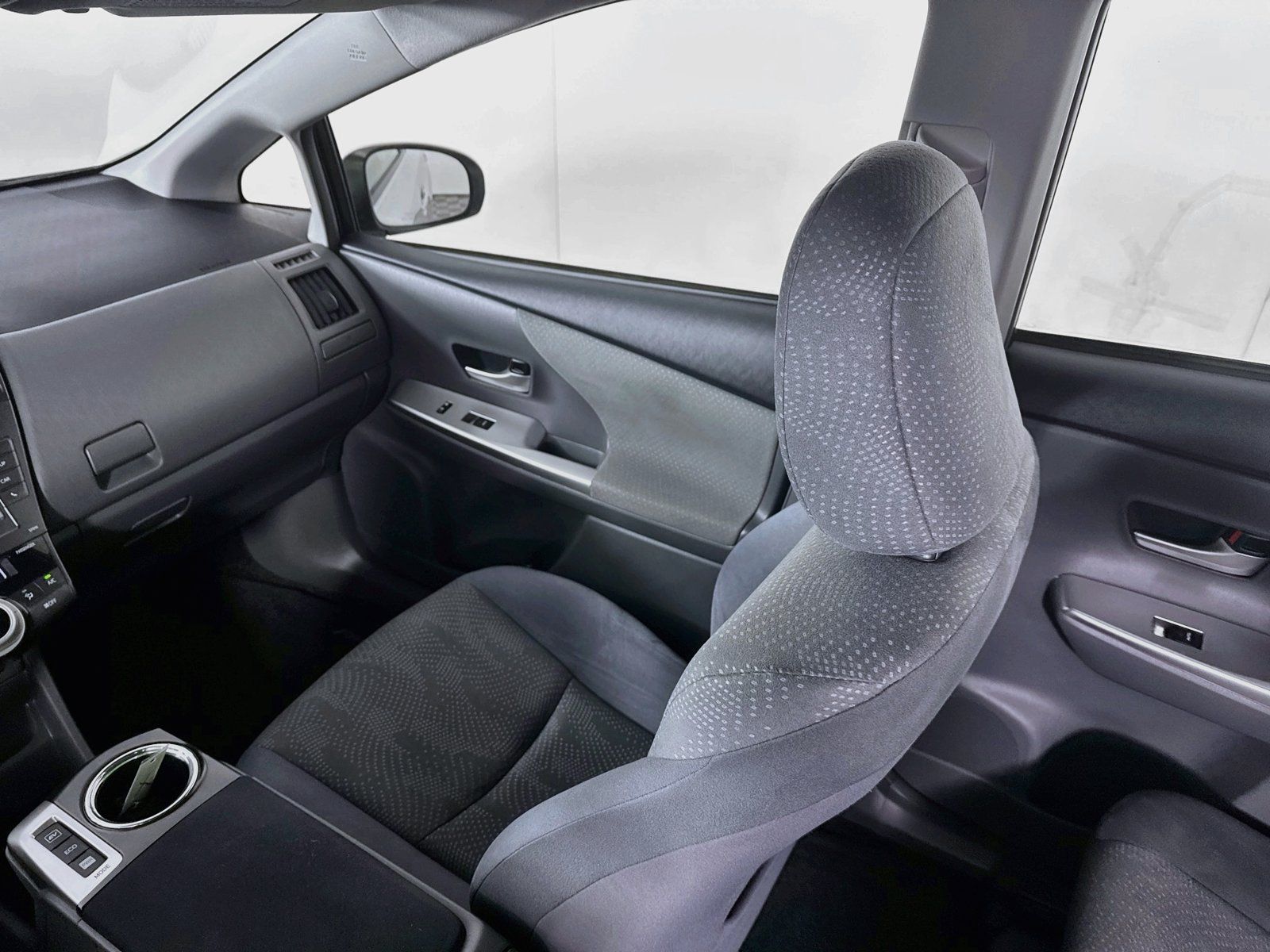 Used 2014 Toyota Prius V Two FWD image 20