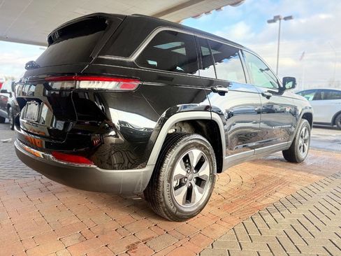 Used 2024 Jeep Grand Cherokee Limited 4xe AWD/4WD image 12