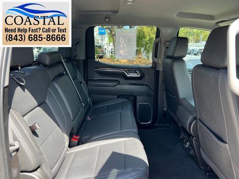 Used 2025 GMC Sierra 1500 SLT AWD/4WD image 21