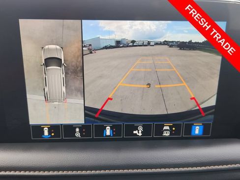 Used 2024 GMC Yukon AT4 w/ Technology Package AWD/4WD image 16
