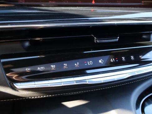 Used 2024 Cadillac Escalade ESV Sport RWD image 17