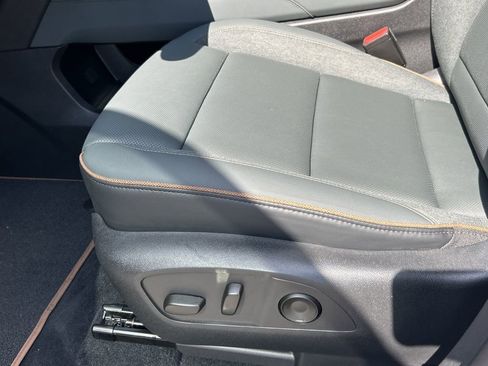 Certified 2024 GMC Acadia AT4 w/ Luxury Package image 22