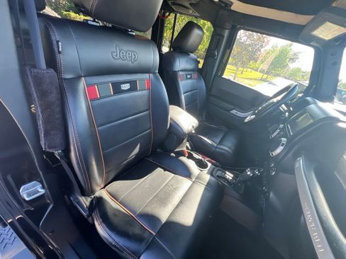 Used 2011 Jeep Wrangler Unlimited 70th Anniversary w/ Connectivity Group AWD/4WD image 44