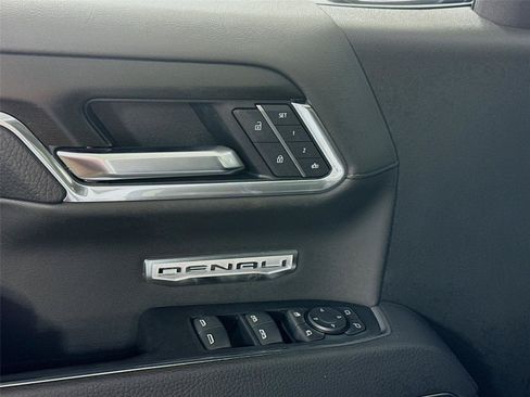 New 2026 GMC Sierra 1500 Denali w/ Technology Package AWD/4WD image 12