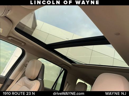 Certified 2022 Lincoln Navigator Reserve image 8