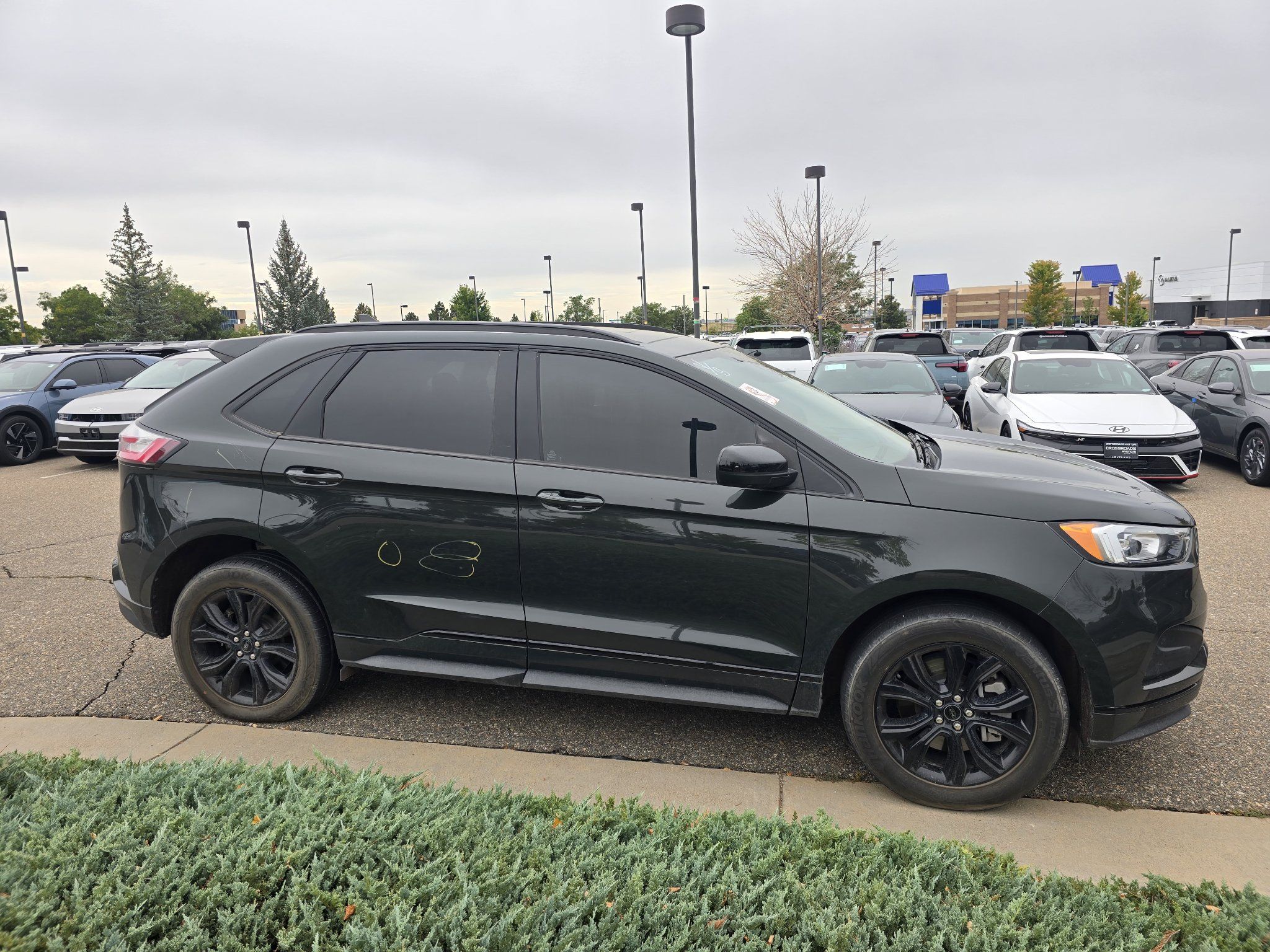 Used 2024 Ford Edge SE w/ Black Appearance Package AWD/4WD image 17