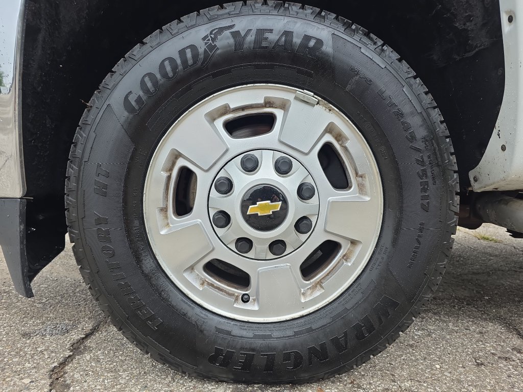 Used 2017 Chevrolet Silverado 2500 LT AWD/4WD image 34