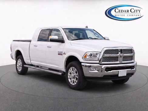 Used 2017 RAM 2500 Laramie AWD/4WD image 2