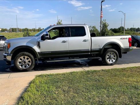 Used 2017 Ford F350 Lariat w/ Lariat Ultimate Package AWD/4WD image 12