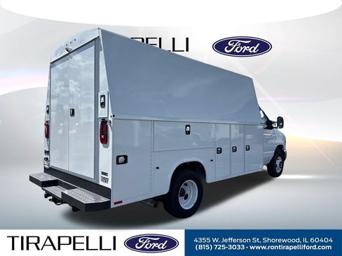 New 2026 Ford E-450 and Econoline 450 Super Duty w/ Power Equipment Group RWD image 6
