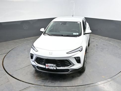 Used 2025 Buick Encore GX Preferred AWD/4WD image 36