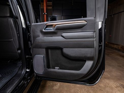 Used 2024 Chevrolet Silverado 2500 High Country w/ LPO, Dark Essentials Package AWD/4WD image 37