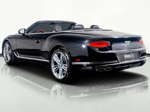Used 2023 Bentley Continental GT V8 image 21