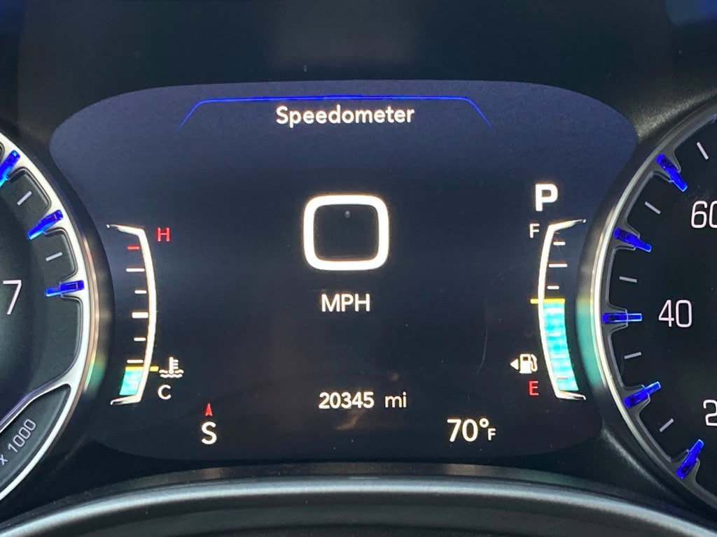 Used 2026 Chrysler Pacifica Select FWD image 17