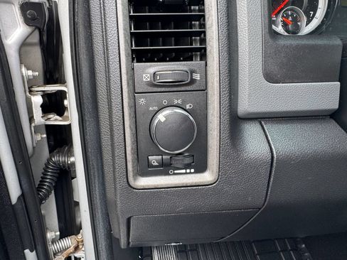 Used 2013 RAM 1500 Tradesman w/ Popular Equipment Group AWD/4WD image 13