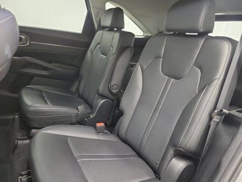 Used 2023 Kia Sorento SX AWD/4WD image 11