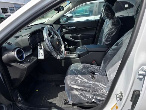 New 2026 Chevrolet Trax LS FWD image 4