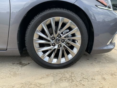 Used 2021 Lexus ES 350 Ultra Luxury w/ Accessory Package 2 FWD image 13