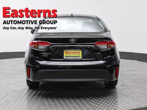 Used 2024 Toyota Corolla LE FWD image 5