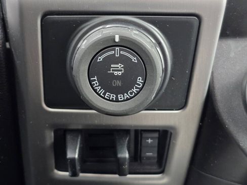 Certified 2018 Ford F150 Platinum w/ Technology Package image 13