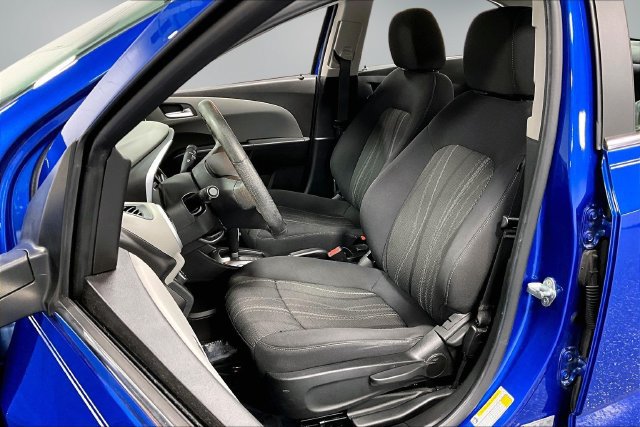 Used 2020 Chevrolet Sonic LT FWD image 19