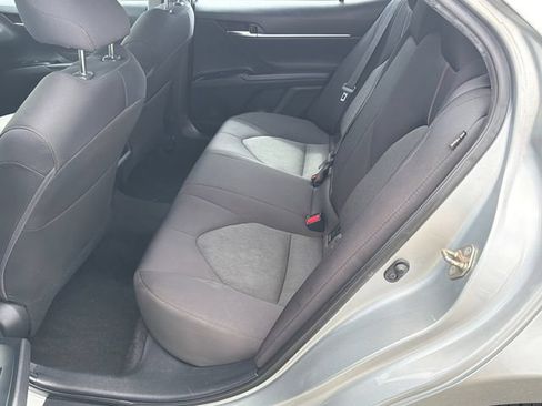 Used 2020 Toyota Camry LE FWD image 20