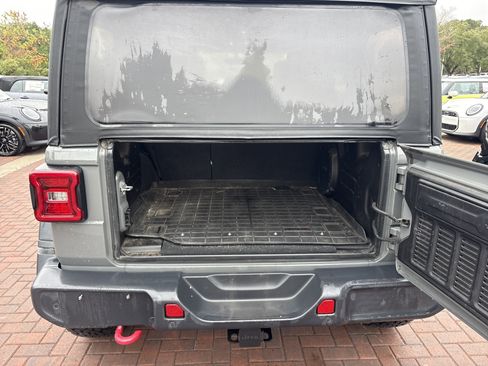 Used 2019 Jeep Wrangler Unlimited Rubicon image 32