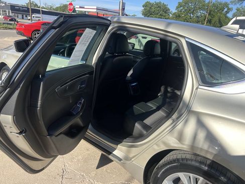 Used 2014 Chevrolet Impala LT FWD image 17