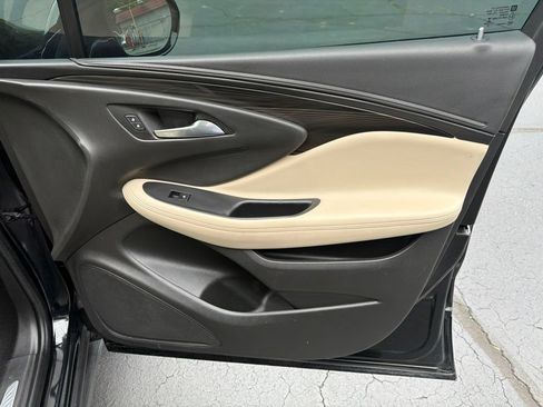 Certified 2020 Buick Envision Preferred FWD image 17