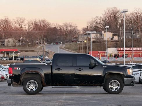 Used 2010 GMC Sierra 1500 SLT w/ All-Terrain Package image 6