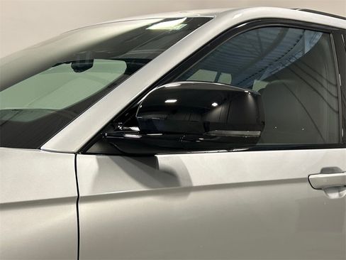 New 2025 Jeep Grand Cherokee Limited w/ Luxury Tech Group II image 12