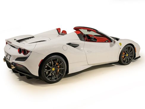 Certified 2023 Ferrari F8 Tributo RWD image 7