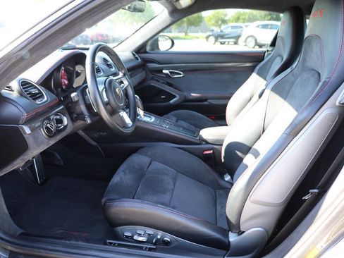 Used 2018 Porsche 718 Cayman GTS RWD image 13
