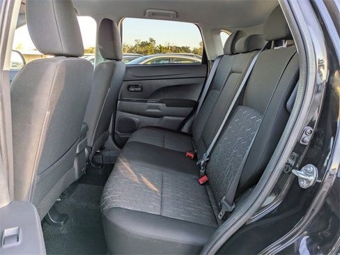 Used 2023 Mitsubishi Outlander Sport 2.0 image 13