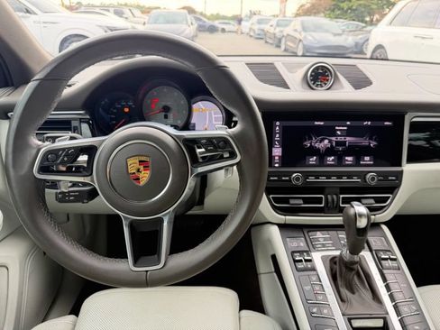 Used 2021 Porsche Macan S w/ Premium Package Plus AWD/4WD image 19