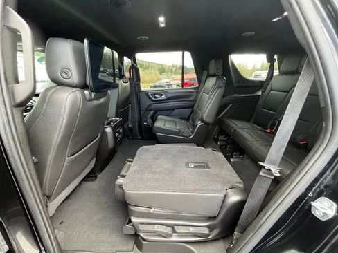 Used 2021 Chevrolet Tahoe LT w/ Rear Media and Nav Package image 19