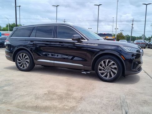 Used 2025 Lincoln Aviator 2WD image 14