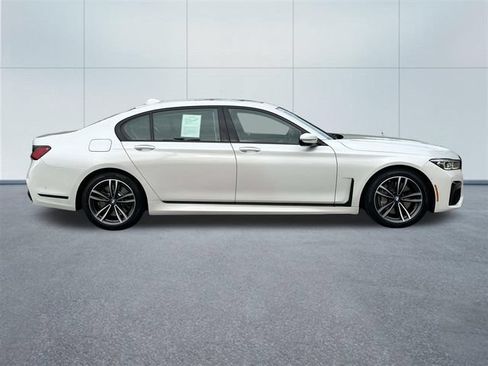 Used 2021 BMW 750i xDrive w/ Autobahn Package AWD/4WD image 5