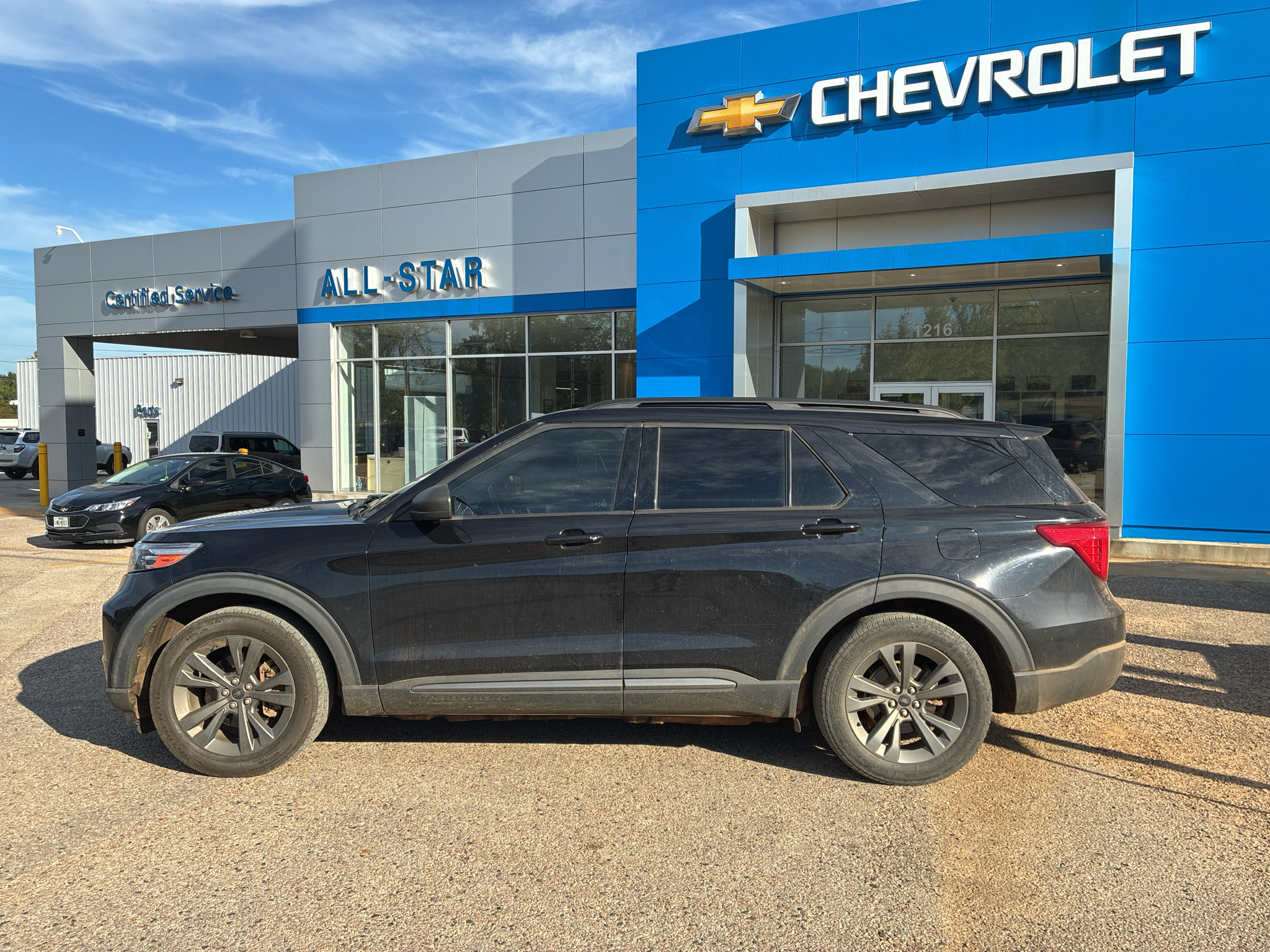 Used 2021 Ford Explorer XLT w/ Equipment Group 202A RWD image 29