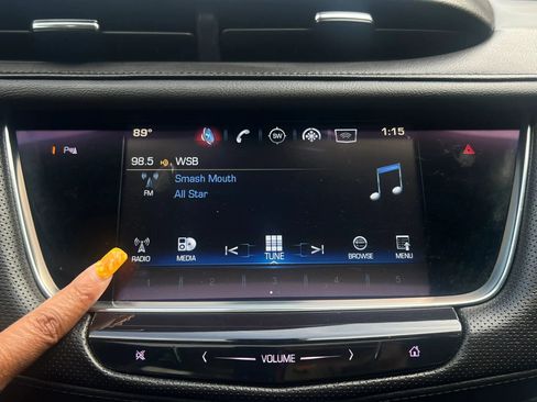 Used 2017 Cadillac XT5 Luxury w/ Driver Awareness Package FWD image 15