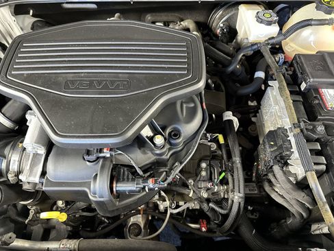 Used 2022 Chevrolet Blazer Premier FWD image 27