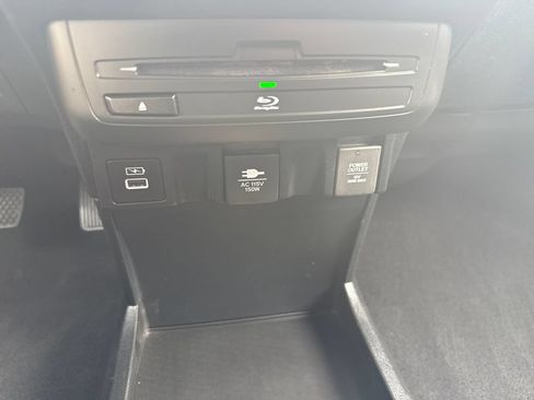 Used 2023 Honda Odyssey Touring image 31