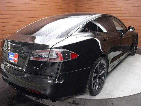 Used 2022 Tesla Model S Plaid image 40