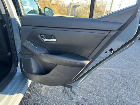 Used 2024 Nissan Sentra SR w/ SR Premium Package FWD image 28