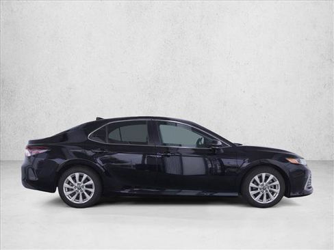 Used 2024 Toyota Camry LE FWD image 8